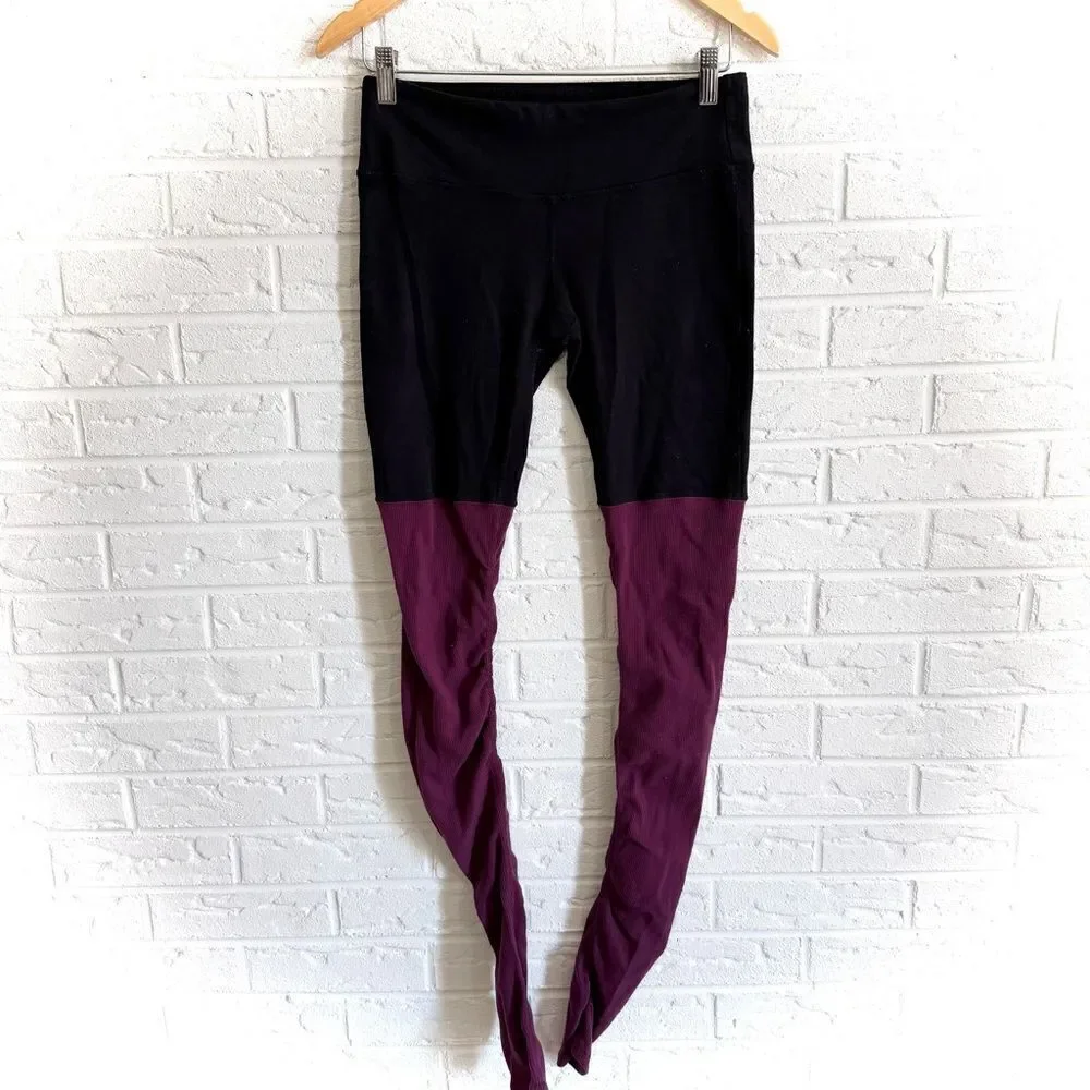 ALO Yoga Goddess Two-Tone Black Wine Scrunch Leggings Size Medium